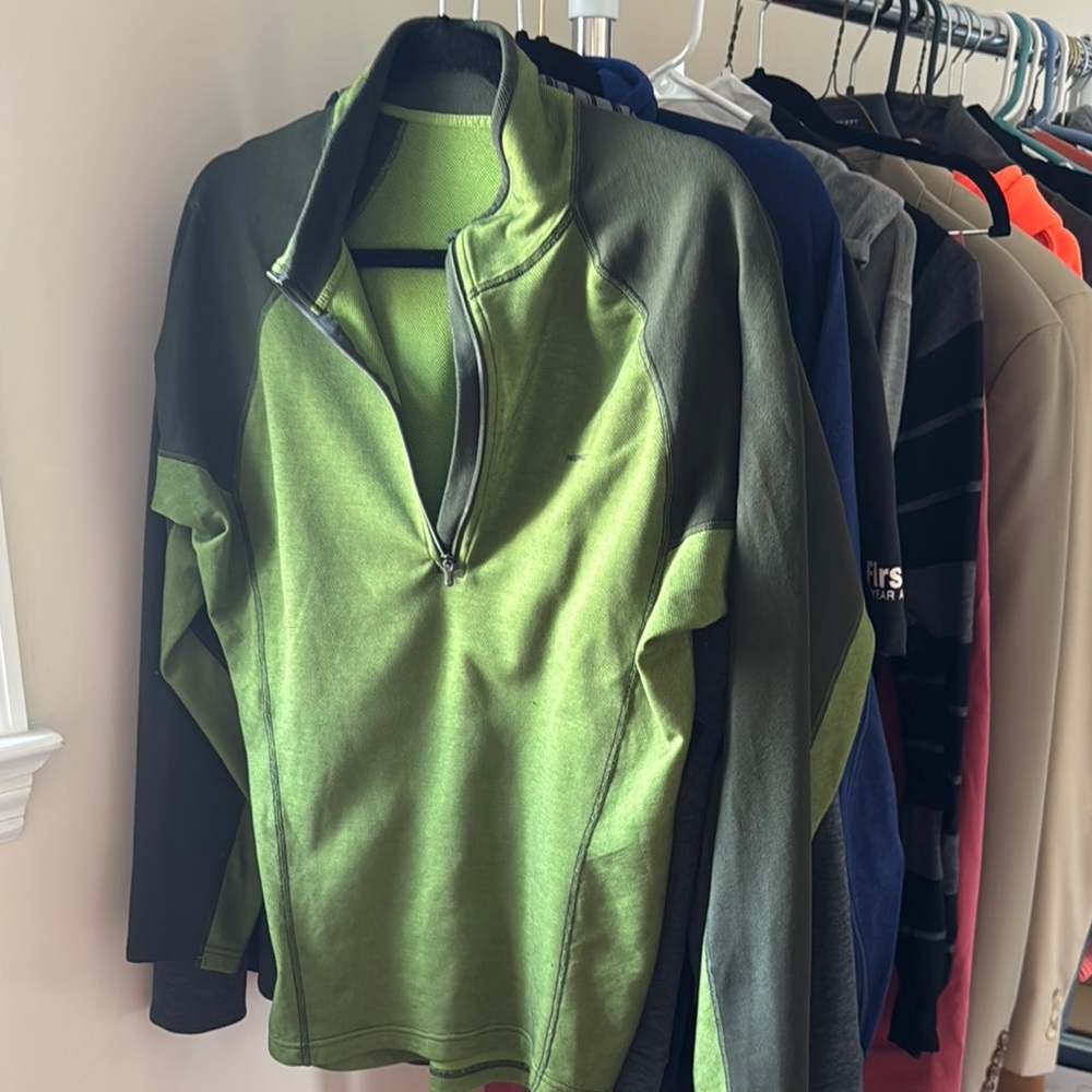 Patagonia Green and Dark Olive Half-Zip Pullover
